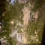 Central, Charming, 1800s * Lii