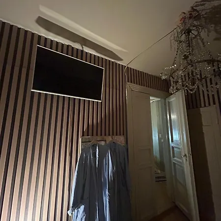 Central, Charming, 1800s Apartment