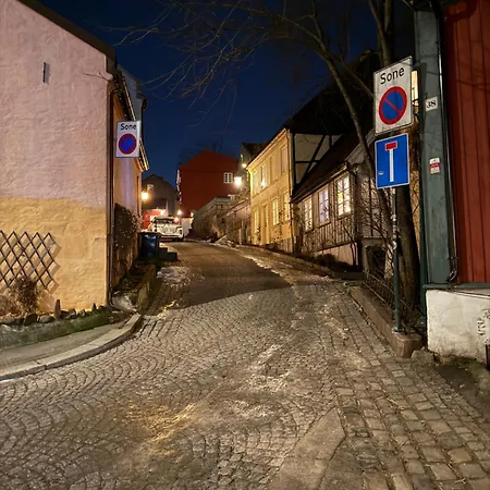 Central, Charming, 1800s * Lii