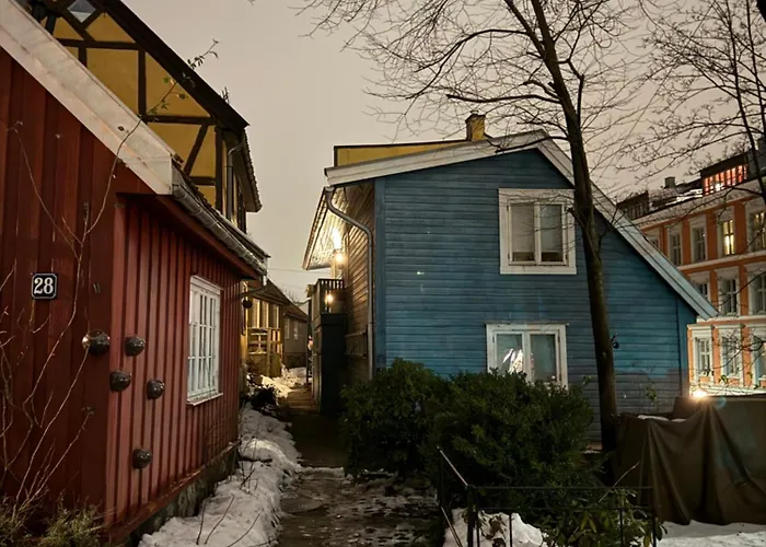 Central, Charming, 1800s Apartamento