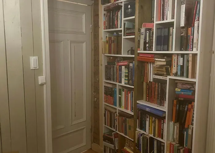 Central, Charming, 1800s Apartamento