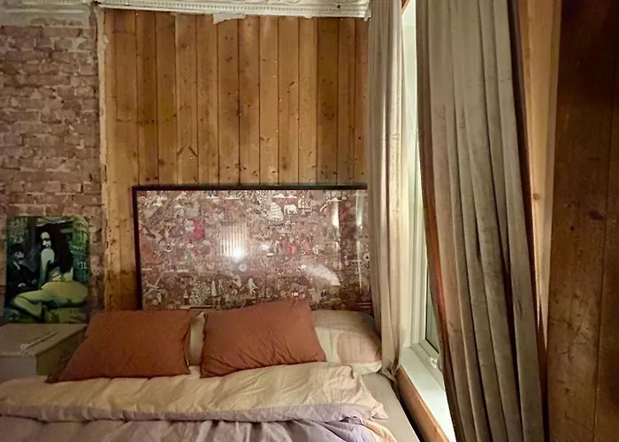 Central, Charming, 1800s Apartamento *