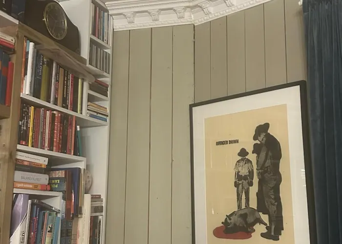 Central, Charming, 1800s Apartamento *