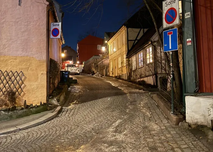 Central, Charming, 1800s * Lii